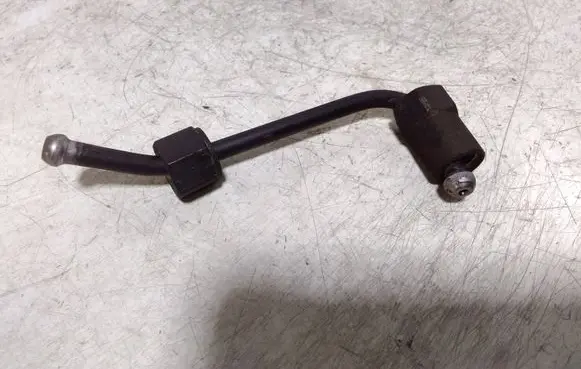 Chrysler Voyager Fuel injector supply line/pipe 