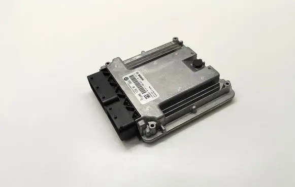 BMW 5 F10 F11 Engine control unit/module 8511907 0281017325 DDE8511907