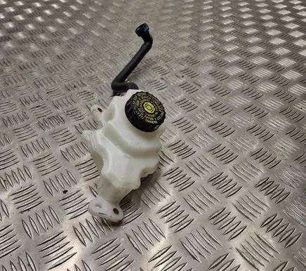 BMW iX Brake fluid reservoir 6898197 5A01A48