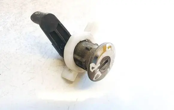 Renault Megane I Front door lock (next to the handle) 7700838541