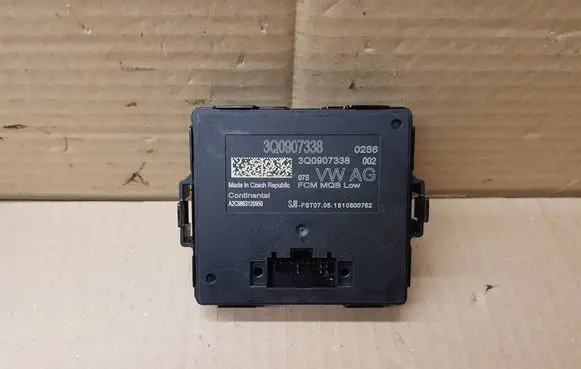 Volkswagen Golf VII Gateway control module 3Q0907338 A2C9863120950