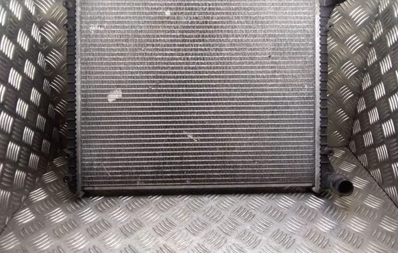 Audi A2 Coolant radiator 8Z0121251D