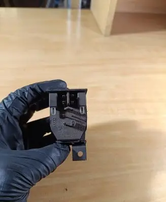 Audi A6 S6 C4 4A Wing mirror switch 4A0959565