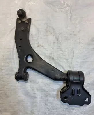 Ford Focus Front control arm BV613C339AAA