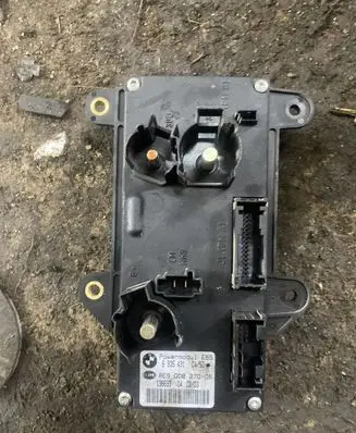 BMW 7 E65 E66 Battery control module 6935431