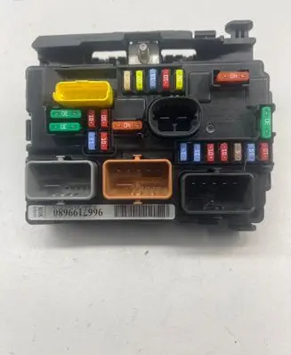 Citroen C3 Fuse module 9667199680