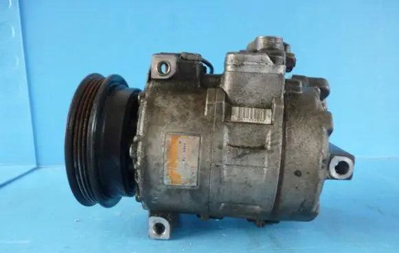Audi A4 S4 B5 8D Air conditioning (A/C) compressor (pump) 8d0260808
