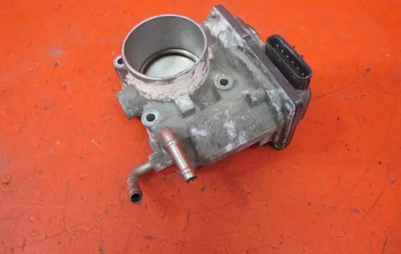 Toyota Auris 150 Electric throttle body valve 2203047010