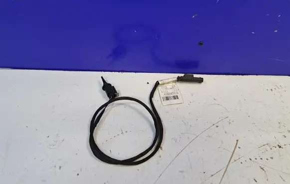 Mercedes-Benz ML W166 Oil temperature sensor A1665400516 33239696