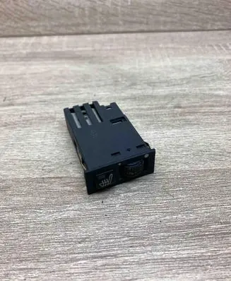 BMW 5 E39 Seat heating switch 8352259
