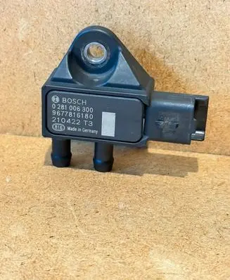Peugeot 3008 II Exhaust gas pressure sensor 9677816180 210422T3 0281006300
