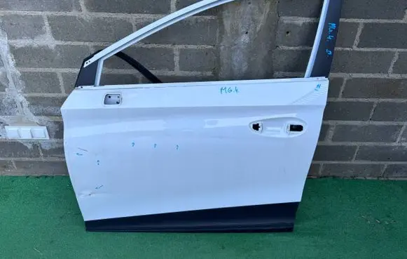 MG MG4 ev Front door 