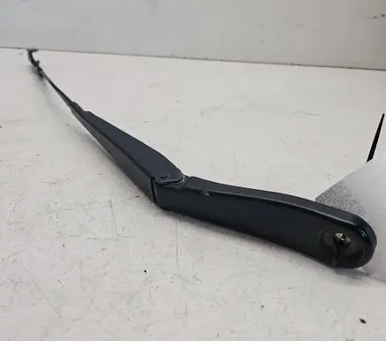 Volvo V70 Front wiper blade arm 30796035