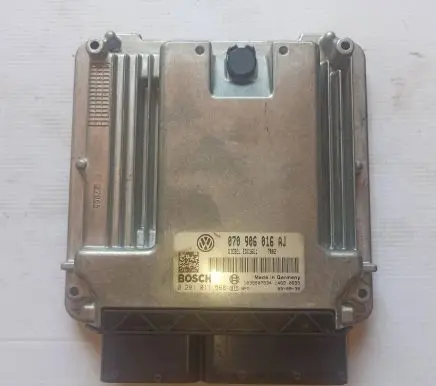 Volkswagen Transporter - Caravelle T5 Engine control unit/module 070906016AJ 1039S07534 0281011568
