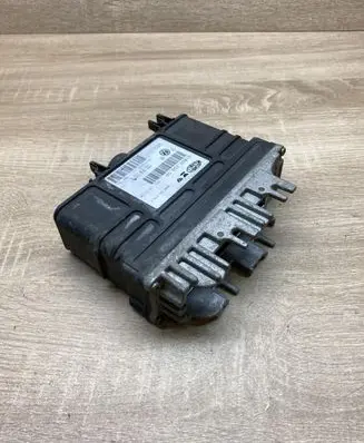Volkswagen Golf III Engine control unit/module ECU 032906030K 6160025608