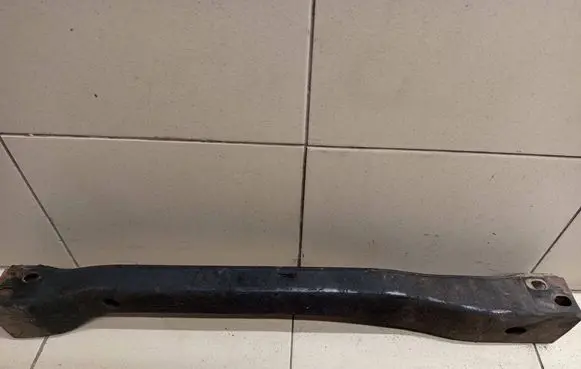 Nissan Pathfinder R51 Gearbox mounting bracket 