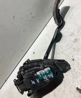 Audi A4 S4 B7 8E 8H Accelerator throttle pedal 8E2721523E