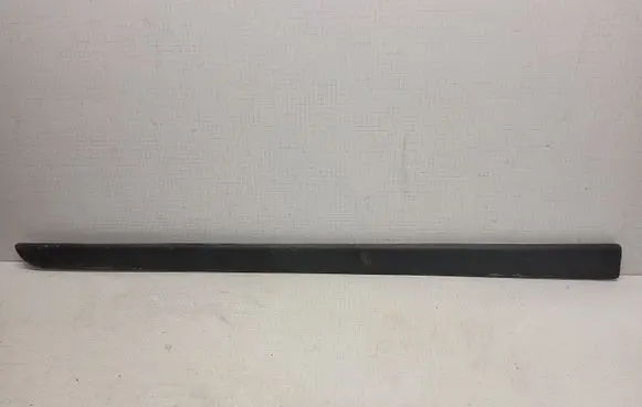 Volvo V70 Front door trim (molding) 9484225