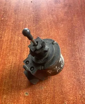 Headlight level adjustment motor