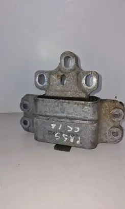 Volkswagen PASSAT CC Engine mount bracket 3C0199555
