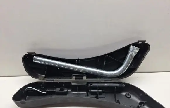 Audi A4 S4 B6 8E 8H Wheel nut wrench 
