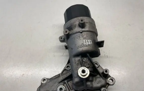 Mercedes-Benz S C217 Oil filter mounting bracket A2781800410 2781800410