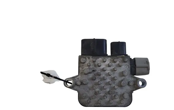 Tesla Model S Coolant fan relay 8282120280