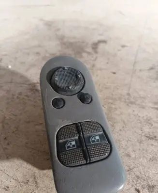 Ford Galaxy Wing mirror switch 7M0867255M 95VWA17167