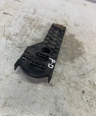 Mercedes-Benz CLA C117 X117 W117 Front bumper mounting bracket