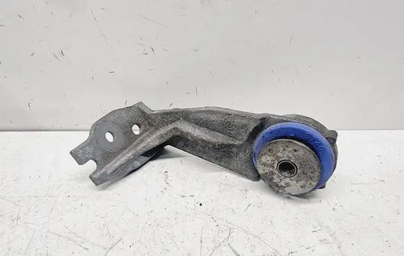 Peugeot 3008 II Intercooler pipe mounting bracket 9803778880