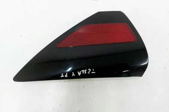 Tesla Model Y Front door interior light 151878300B