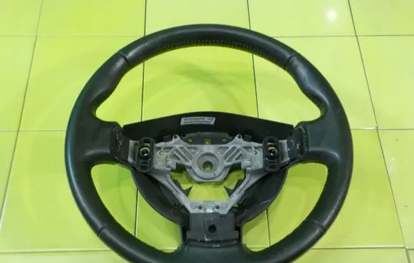 Nissan Qashqai+2 Steering wheel WP175