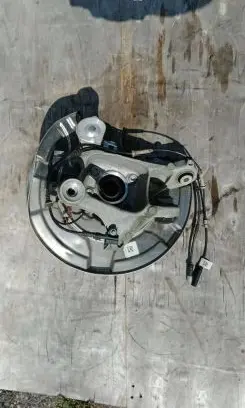 BMW 7 G11 G12 Front wheel hub 62165410