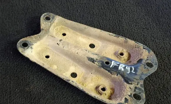 Subaru Forester SF Muffler mount bracket/holder 
