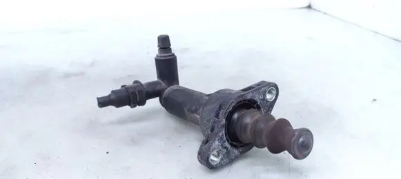 Clutch slave cylinder