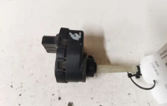 BMW 3 E46 Headlight level adjustment motor 0307852309