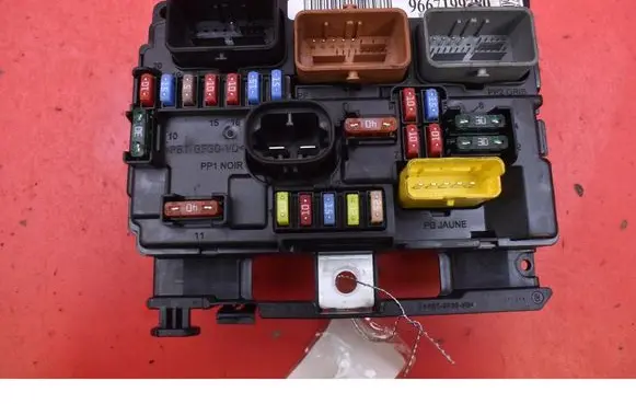 Citroen C3 Fuse box set 9667199780