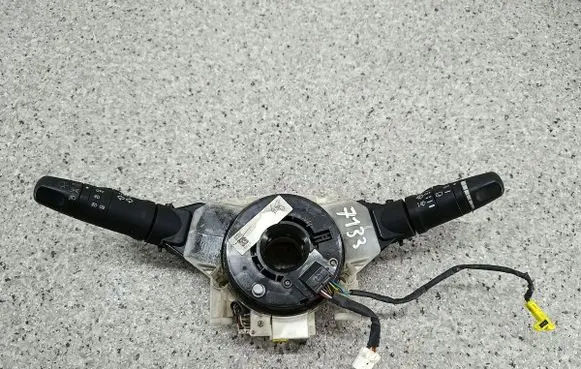 Nissan Almera Tino Wiper turn signal indicator stalk/switch 47945AS500