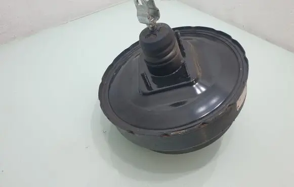 KIA Sportage Brake booster 585002S870