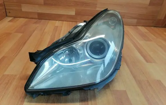 Mercedes-Benz CLS C219 Headlight/headlamp A2198200561 A2198202961
