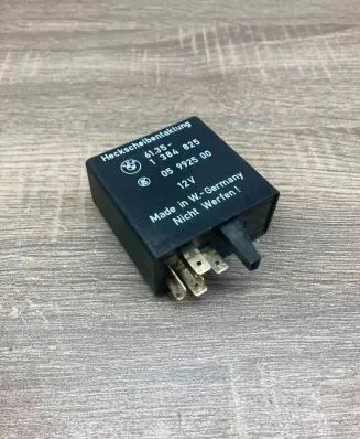 BMW 5 E34 Other relay 1384825 05992500