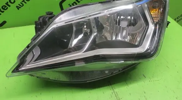 Seat Ibiza IV (6J,6P) Headlight/headlamp