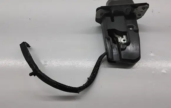 Ford Kuga II Loading door lock CV447843102
