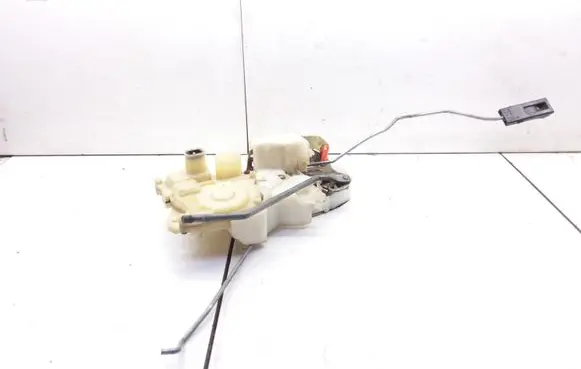 Honda Accord Front door lock S1AL2
