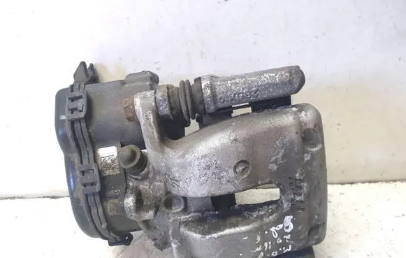 Mercedes-Benz GLA W156 X156 Rear brake caliper A2464232498