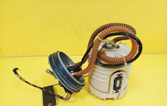Volkswagen PASSAT B4 In-tank fuel pump 