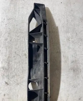 Volkswagen Touran I Front bumper mounting bracket 1T0807889