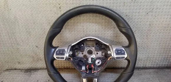 Volkswagen Golf VI Steering wheel 1K8419091T