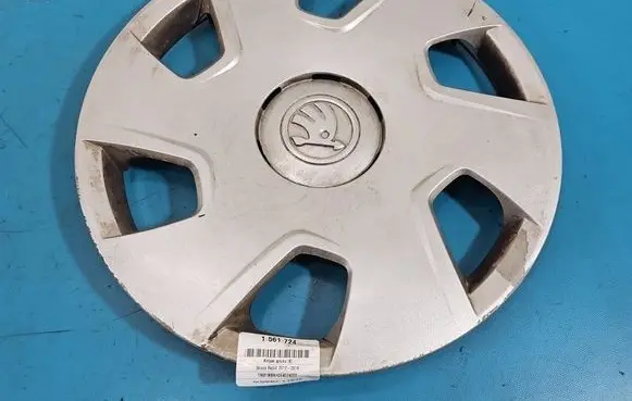 Skoda Rapid (NH) R16 wheel hub/cap/trim 5JA601147A IMPRK1561724