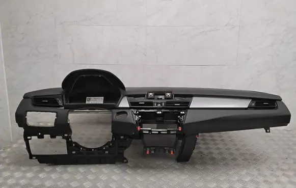 BMW 2 F45 Dashboard 9319589